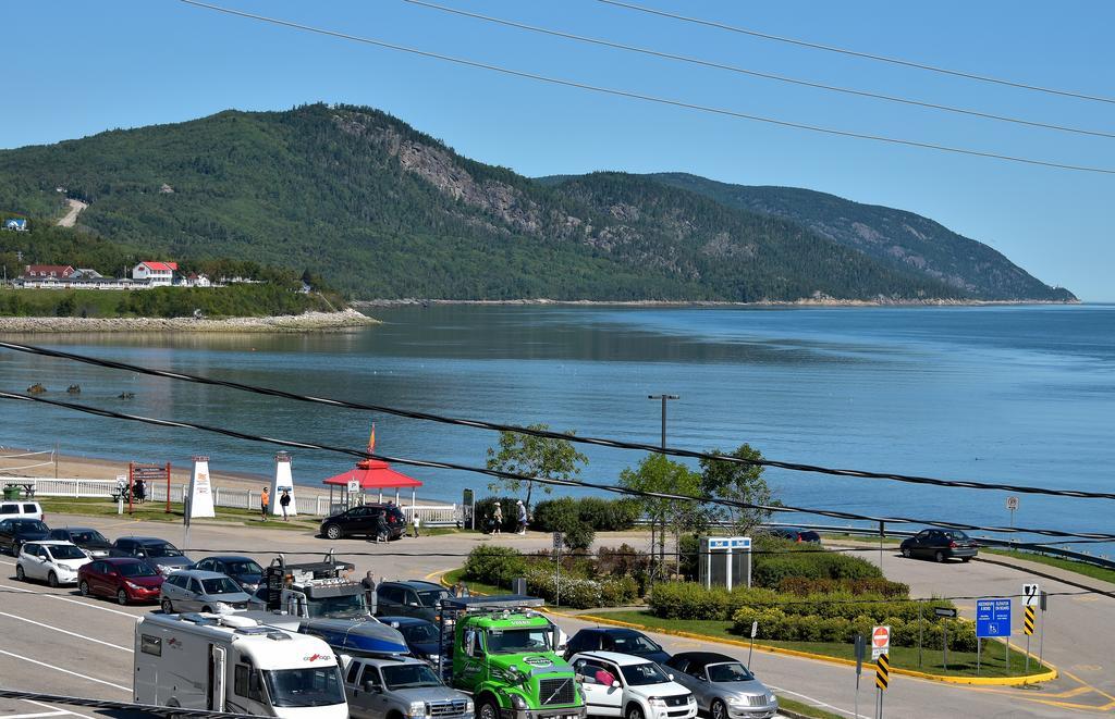 Motel Et Chalets Bo-Fleuve Evangeline Saint-Siméon Exterior photo