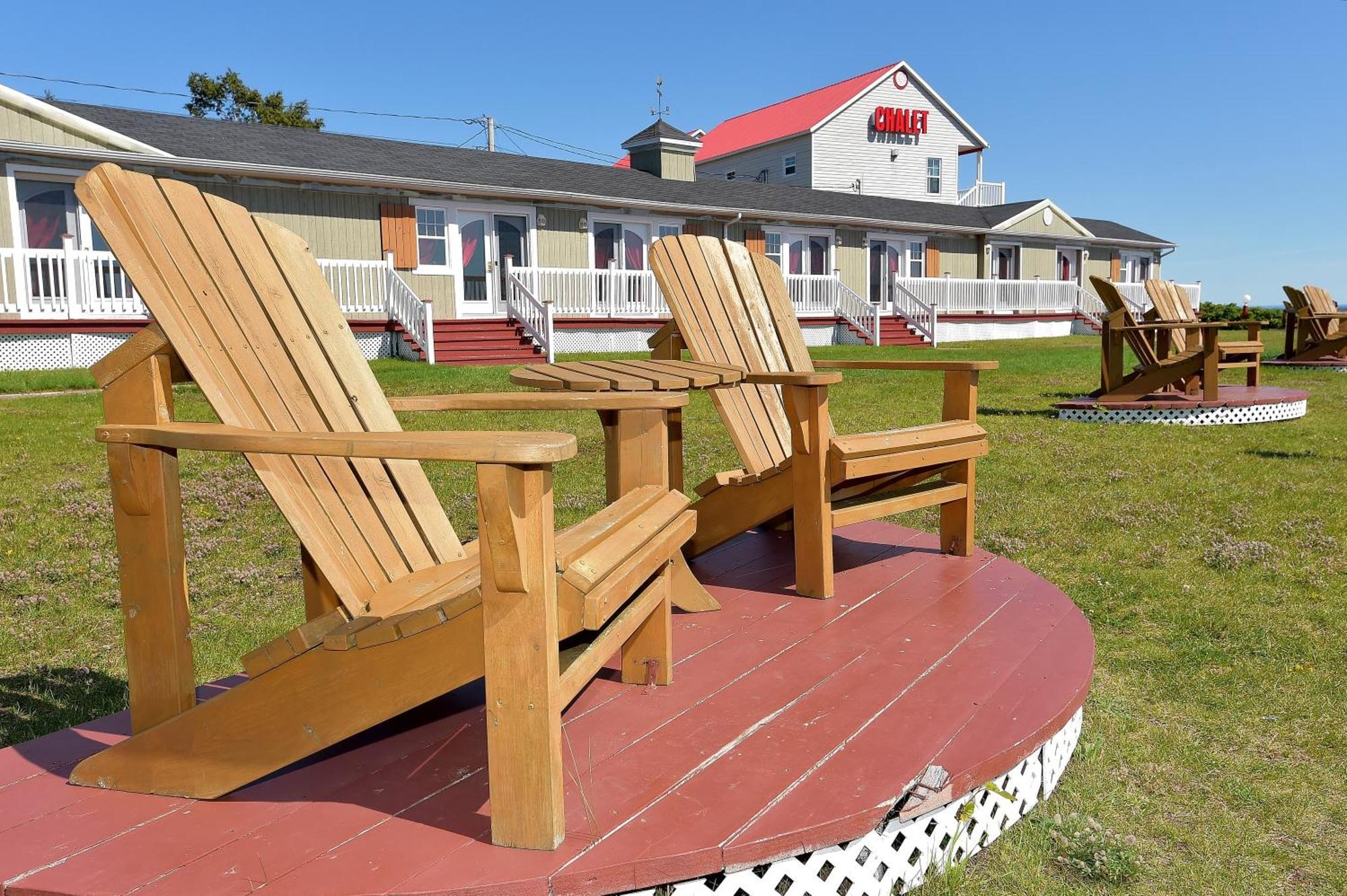 Motel Et Chalets Bo-Fleuve Evangeline Saint-Siméon Room photo